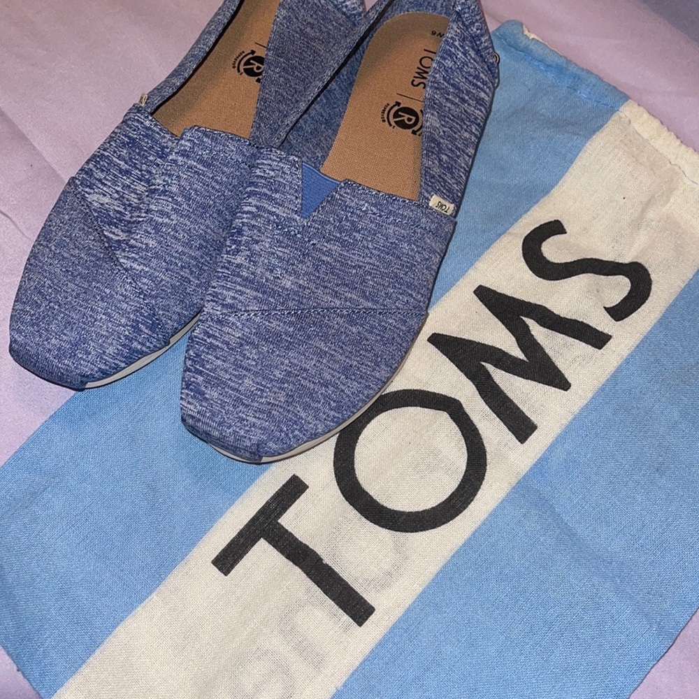 Toms